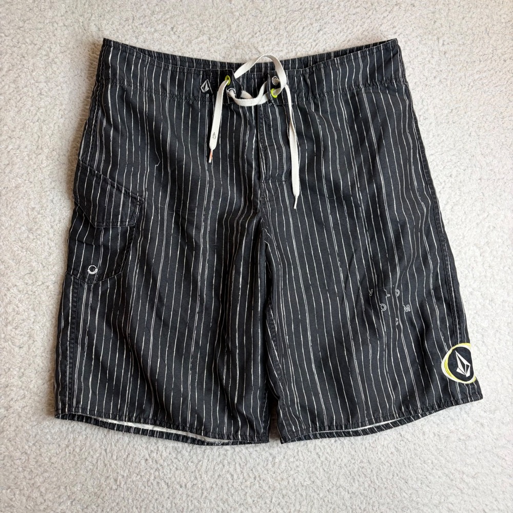 Volcom Board Shorts Mens 36 Black White Pinstripe Cargo Pocket Surf Trunks Y2K